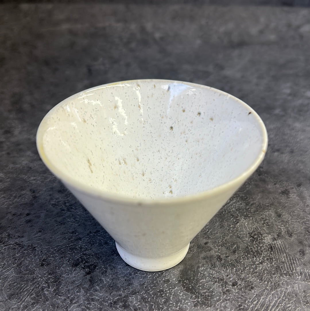 美濃焼 円錐型カップ(白、120ml)