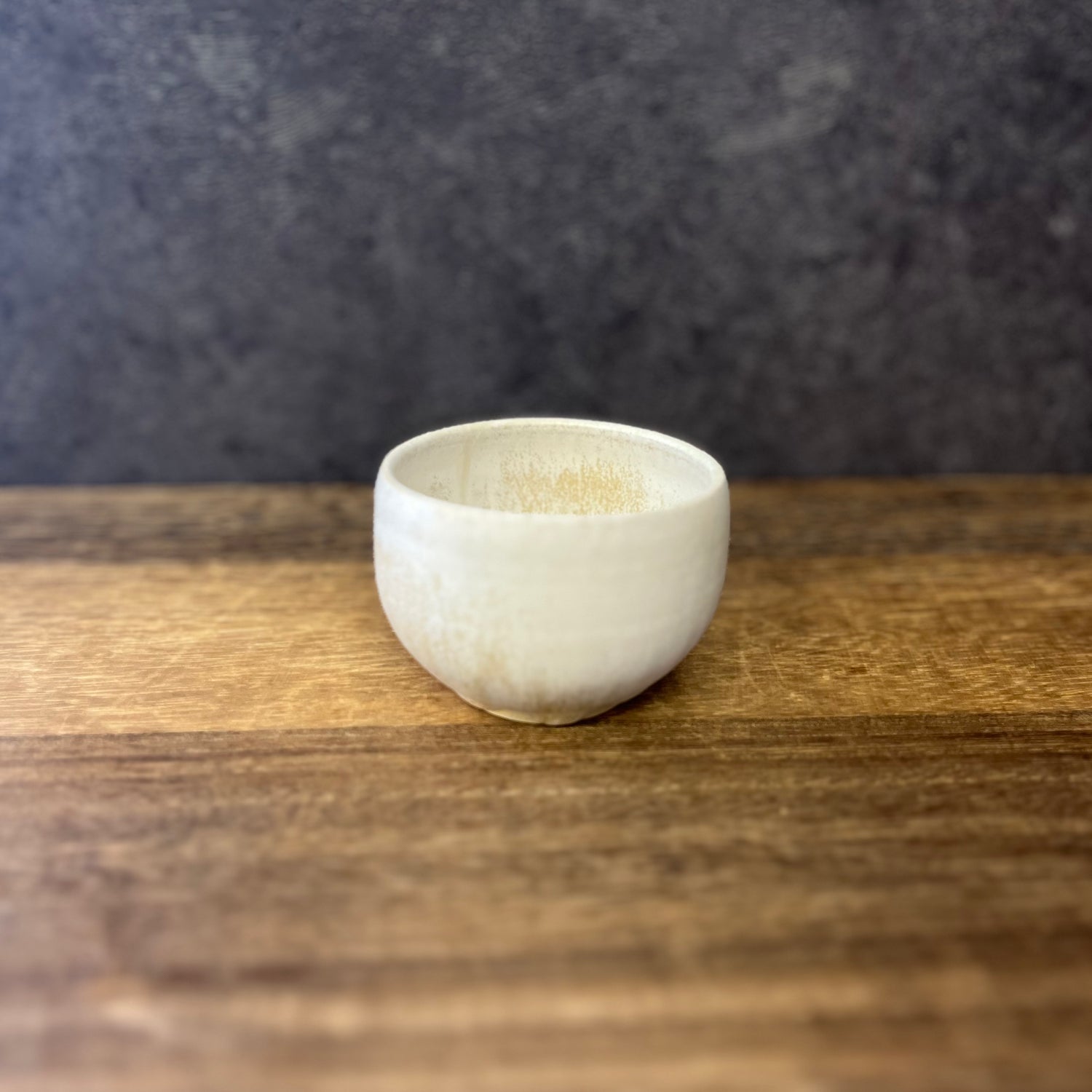 Mayako Nagasawan pyöreä teekuppi