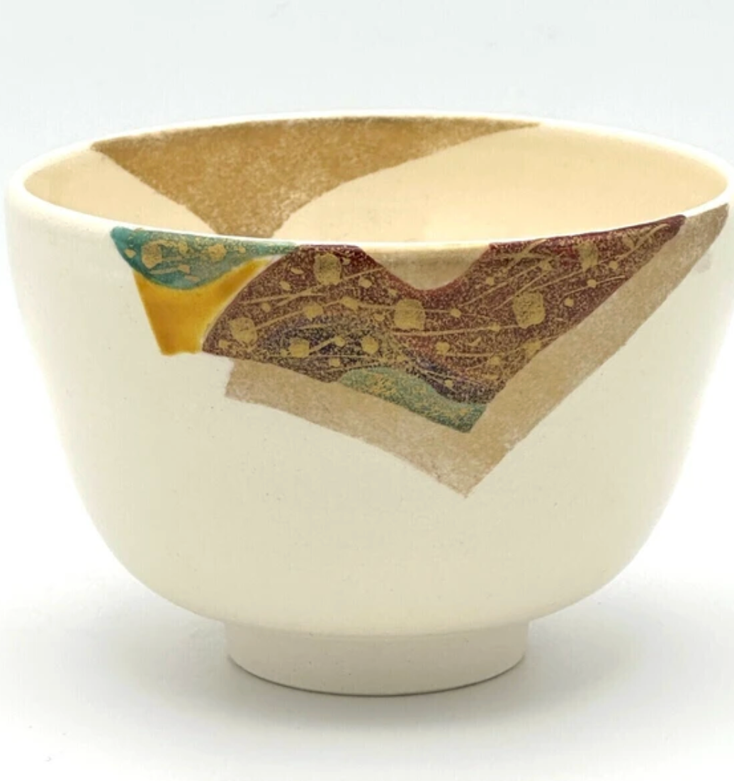 Nagomi: Kyo-yaki Matcha Bowl (京焼抹茶碗 Oucho-mon / 王朝紋)