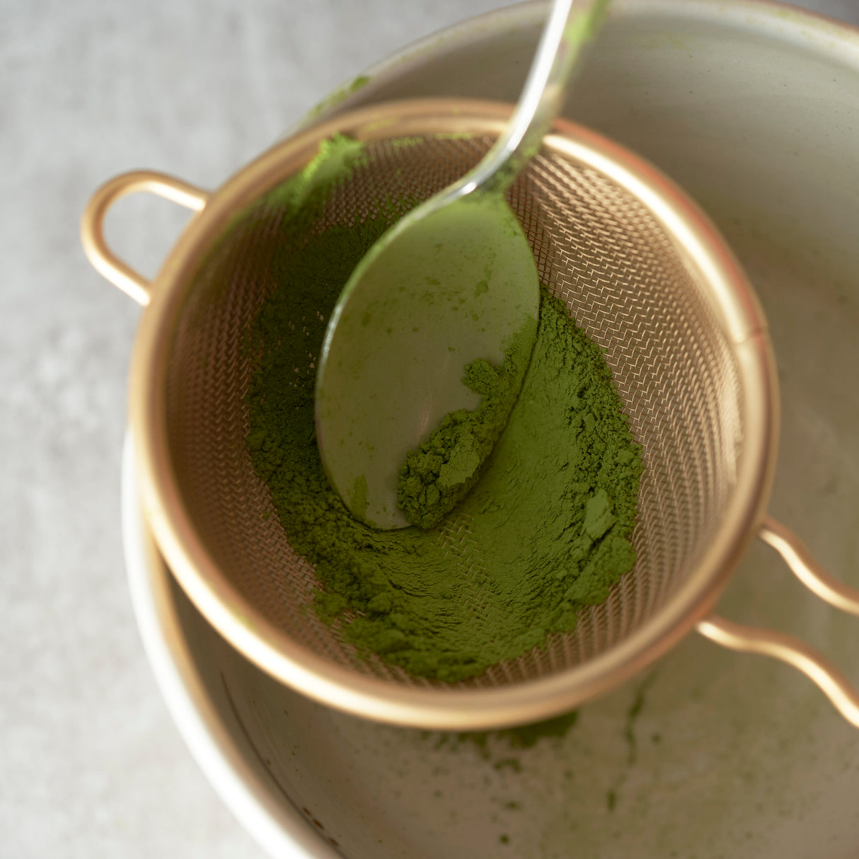 三雪:抹茶茶こし(ゴールド)