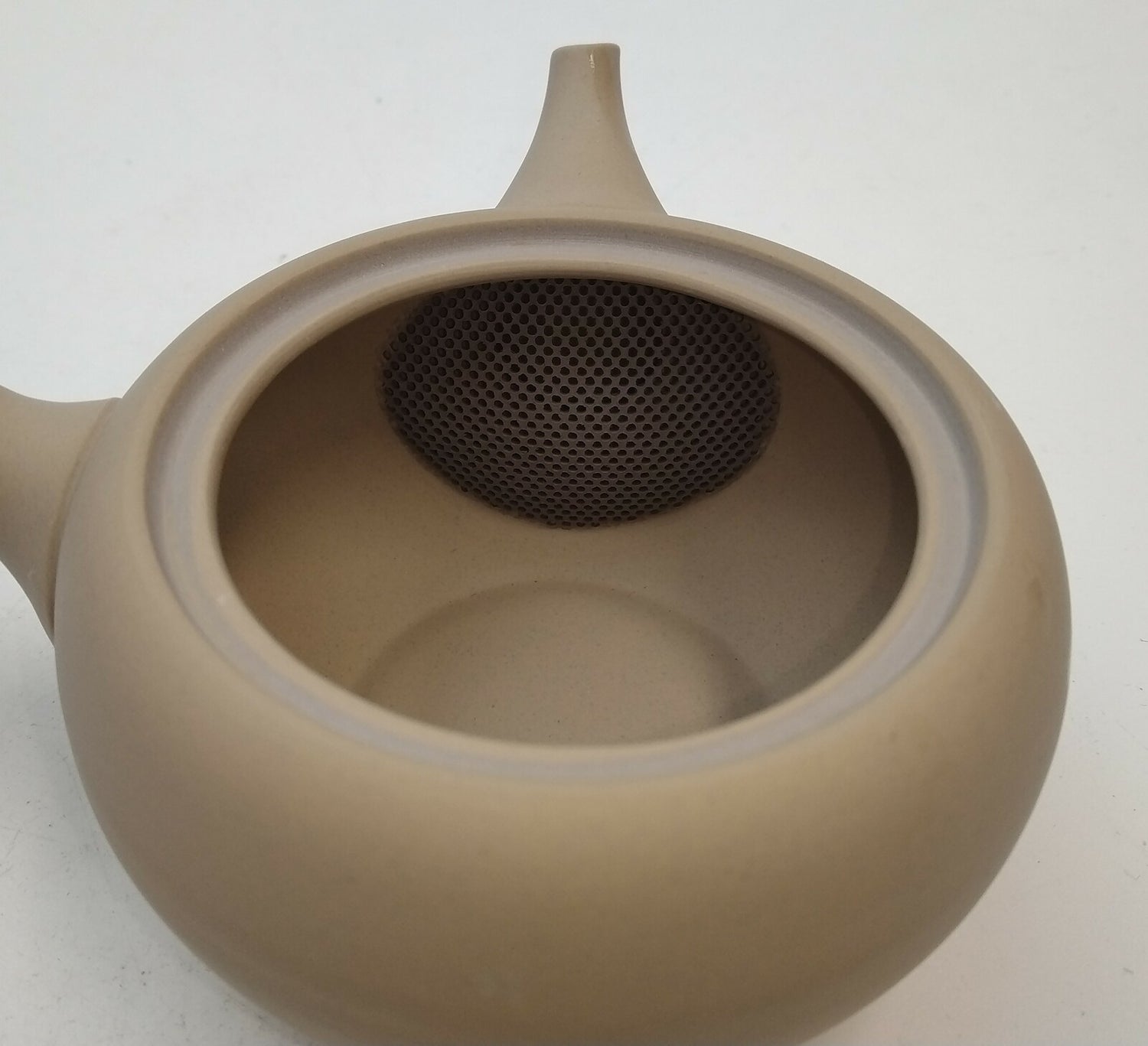 Takasuke Kiln (Y111) 高資陶苑: Tokoname Kyusu Tea Pot, Brown, Kikumaru Ceramic Mesh Strainer 250 ml