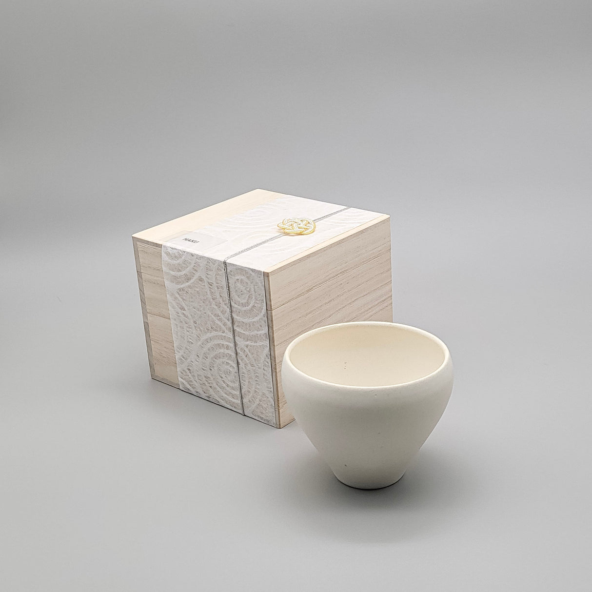 Emui × YUNOMI / HAKU(Handmade Ceramic / 桐箱入りユノミオリジナル)yunomi.life 2