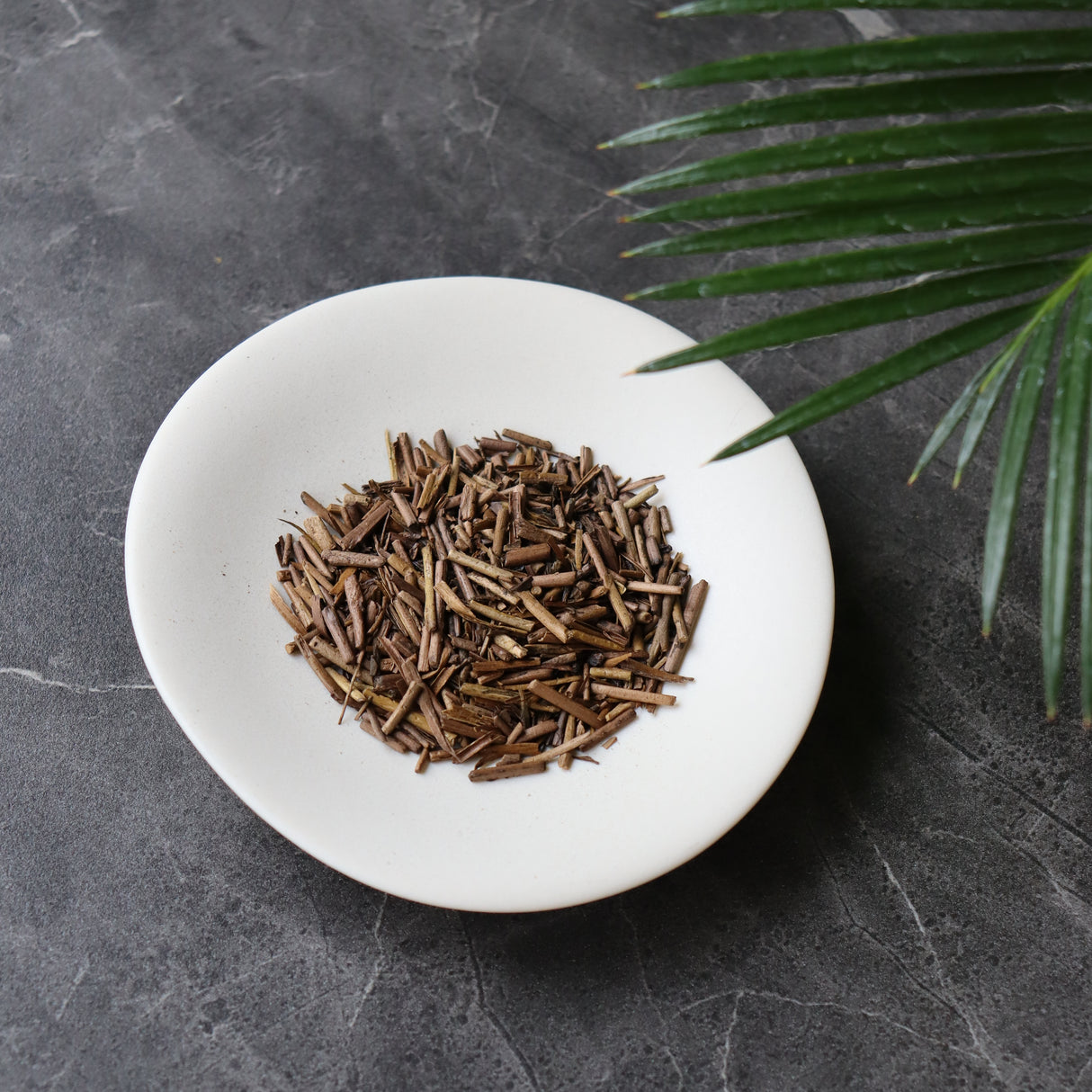 #0738.S2 横田茶園 #01: 埼玉県狭山市産 茎ほうじ茶 夏摘み