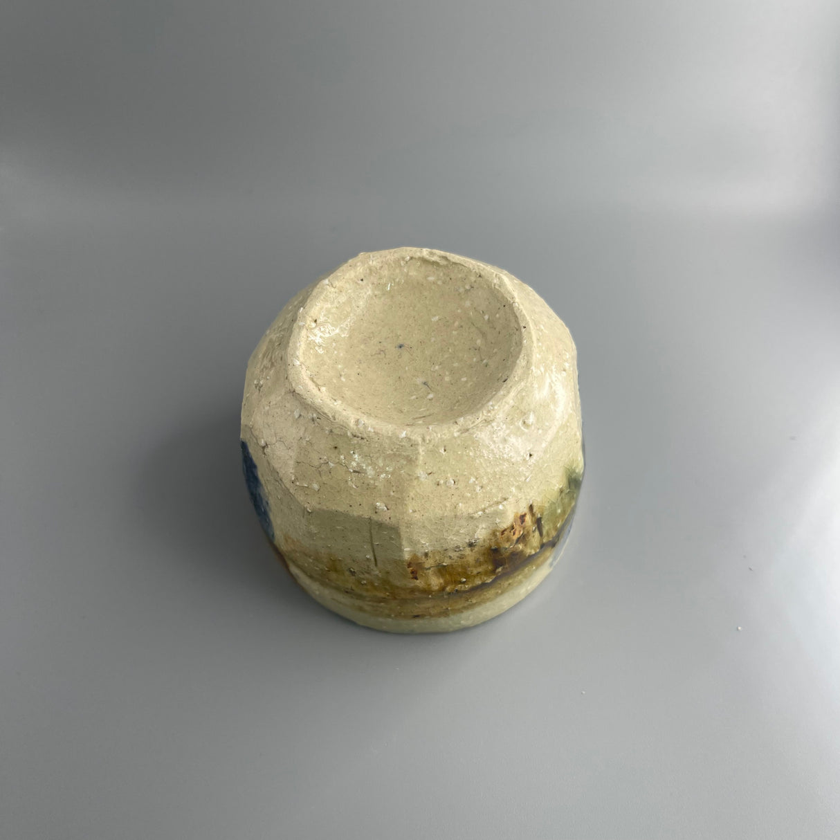 桂山窯:手作り民芸織部ぐい呑 木箱入り 桂山作:手造り民藝織部ぐい呑