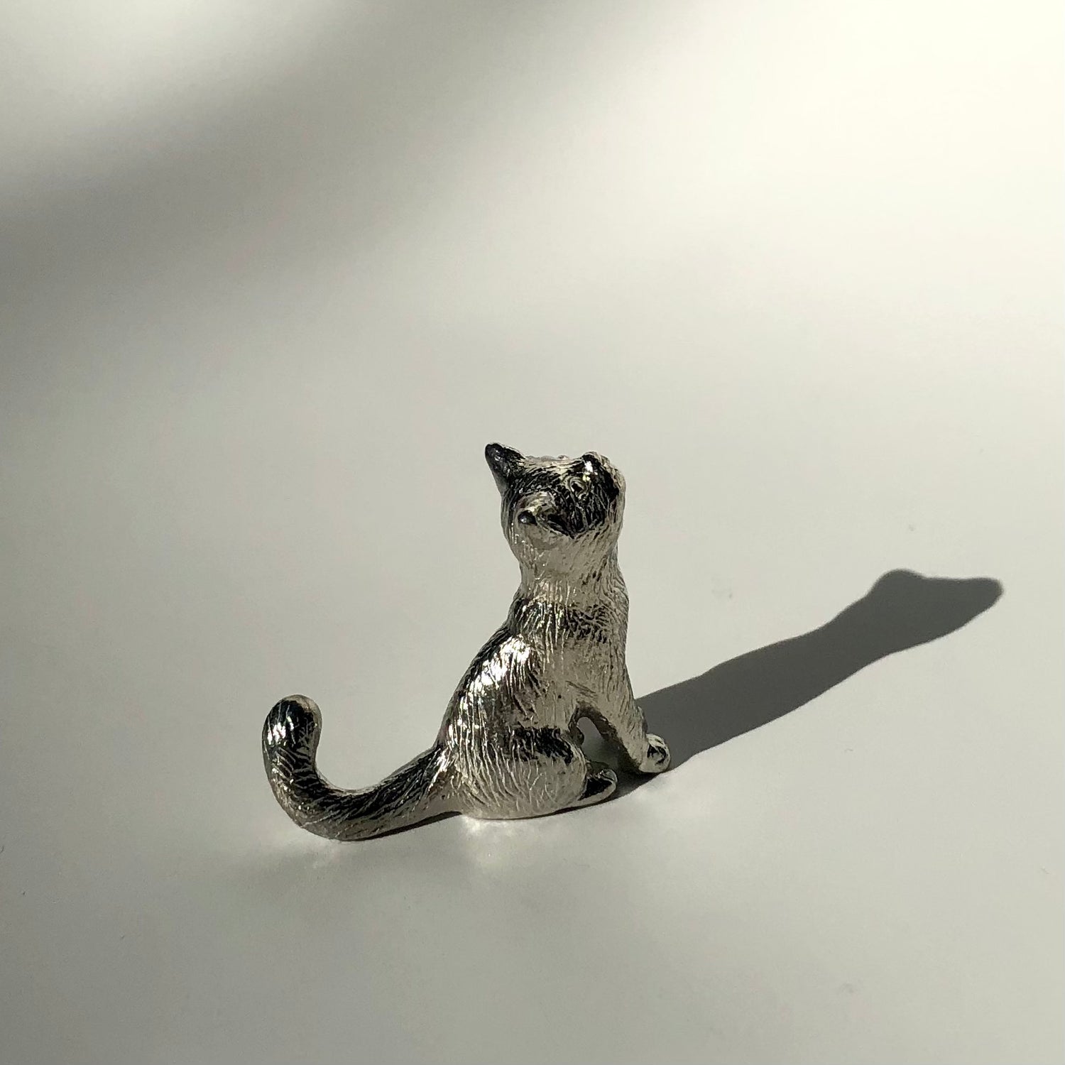 Käsintehty Tin Chopstick Rest Cat #03, Pleading Cat 錫製おねだり猫