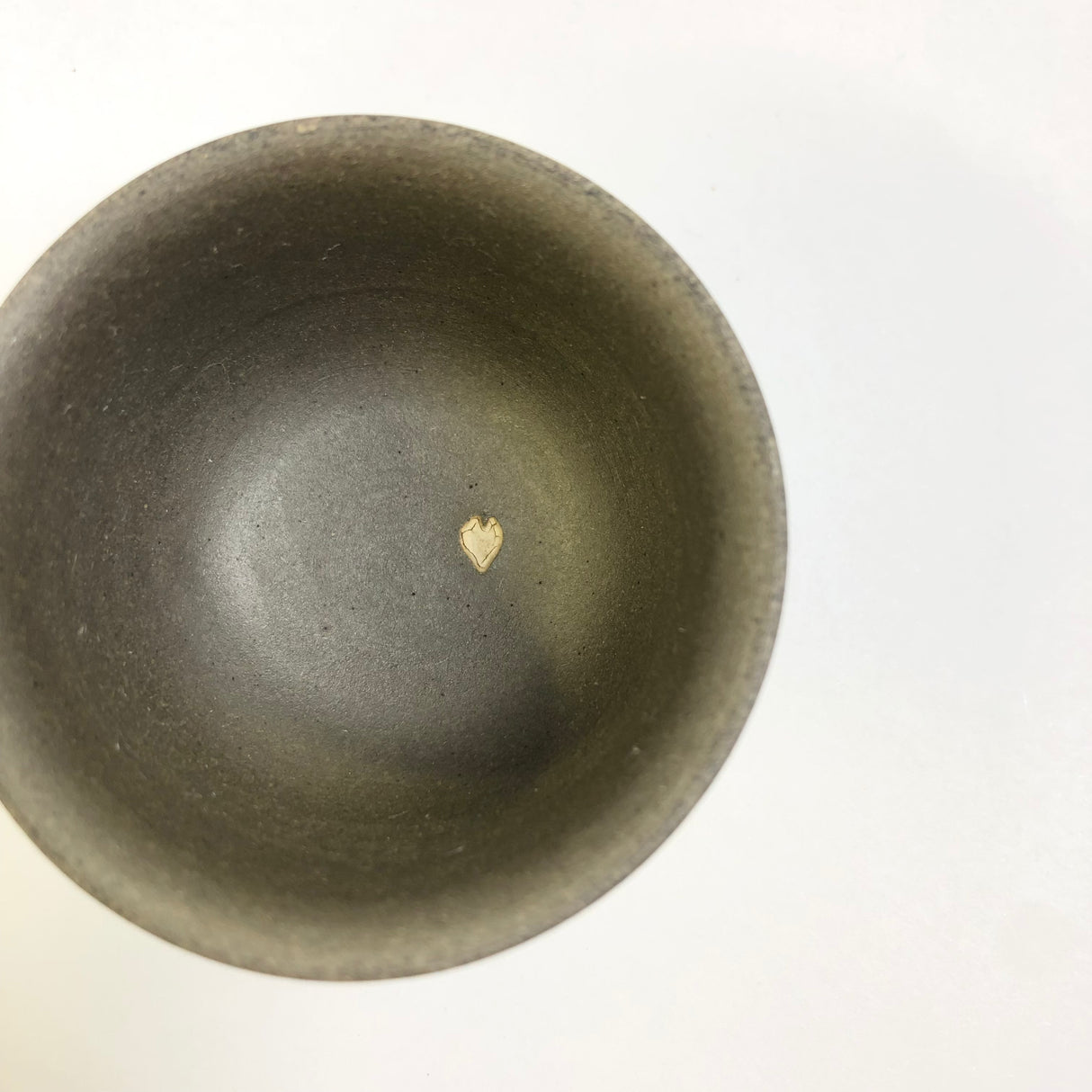 (最後のユニット) 都築裕: 常滑ぐい呑み 茶土桜の花びら 40ml 焼〆花びら