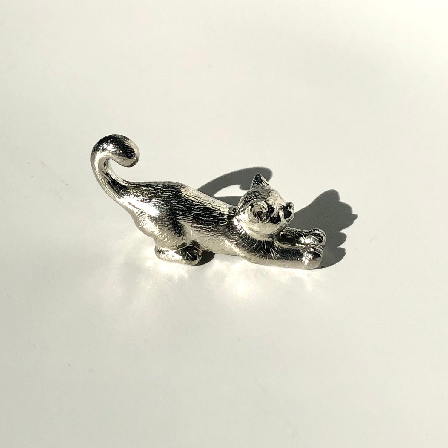 Käsintehty Tin Chopstick Rest Cat #05, Stretching Cat 錫製のび猫