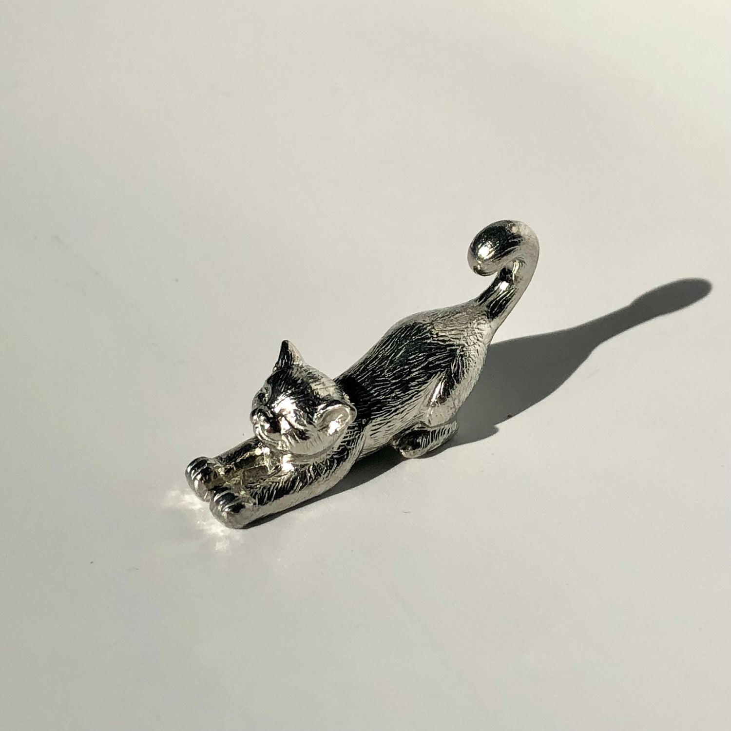 Käsintehty Tin Chopstick Rest Cat #05, Stretching Cat 錫製のび猫