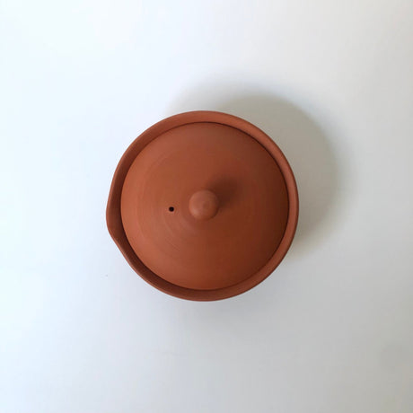 Isobe Ceramics mi181: Tokoname Shiboridashi Kyusu Crimson 60 ml - Yunomi.life