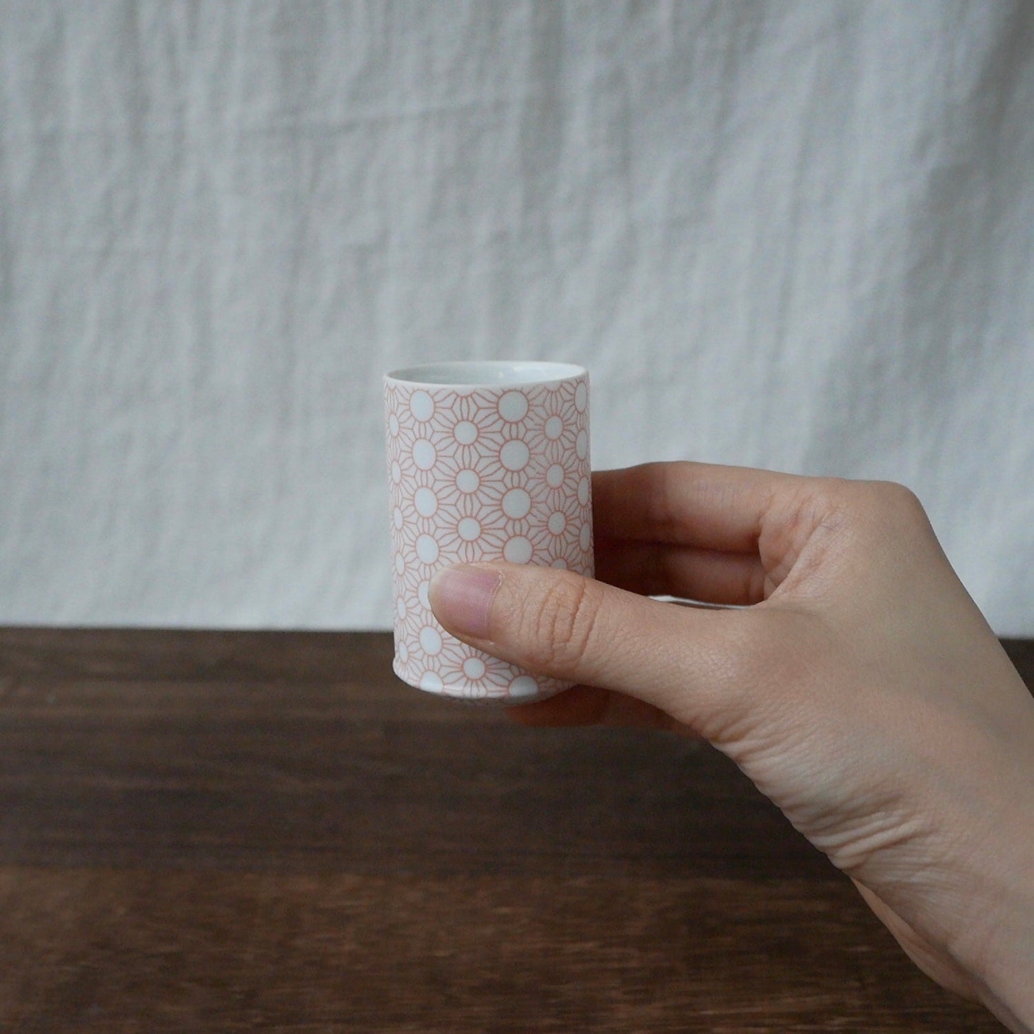 Yamani - Miyama Tableware: Sasasa Guinomi Shot Glass 6-Piece Set with Wooden Gift Box - Yunomi.life