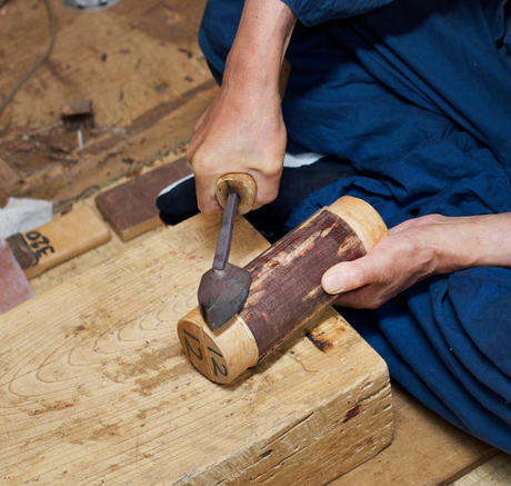 Craftsmanship and evolution of the Japanese tea caddy