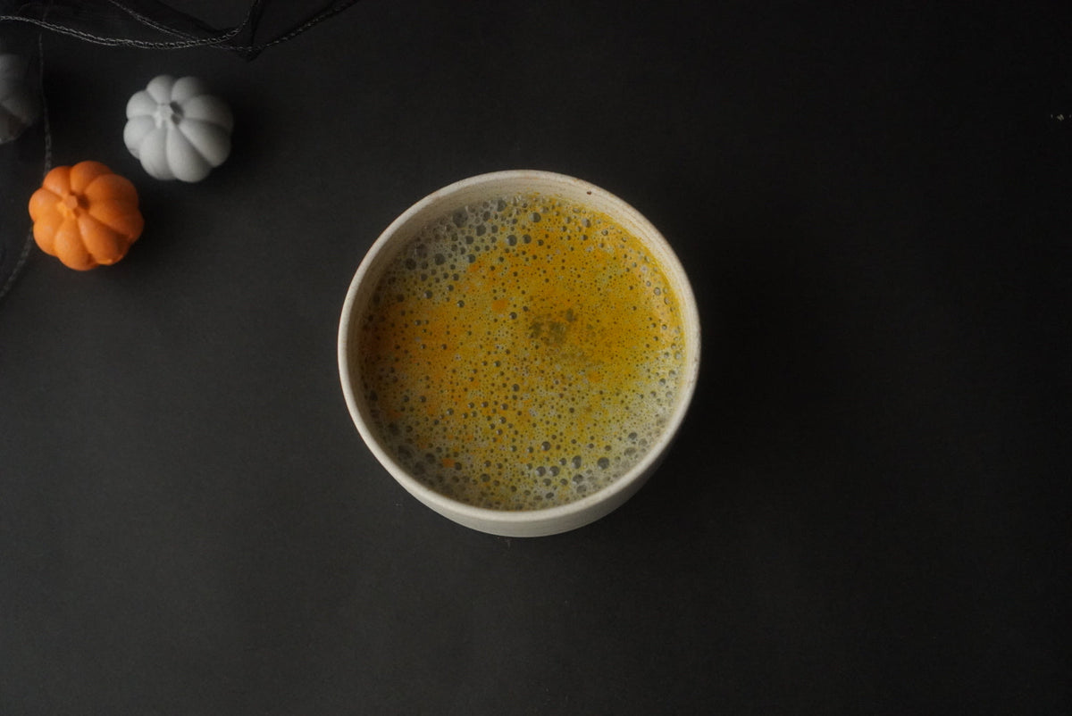 black sesame latte with okinawa cinnamon by yunomi.life