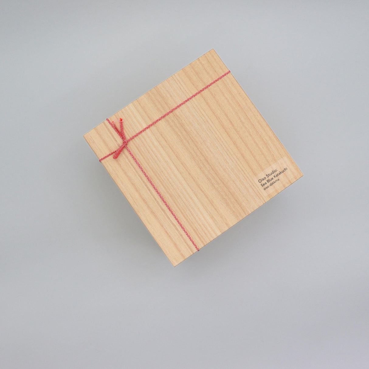 Oiso Studio: Sea Blue Katakuchi Matcha Pouring Bowl with Gift Box