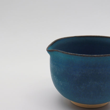 Oiso Studio: Sea Blue Katakuchi Matcha Pouring Bowl with Gift Box