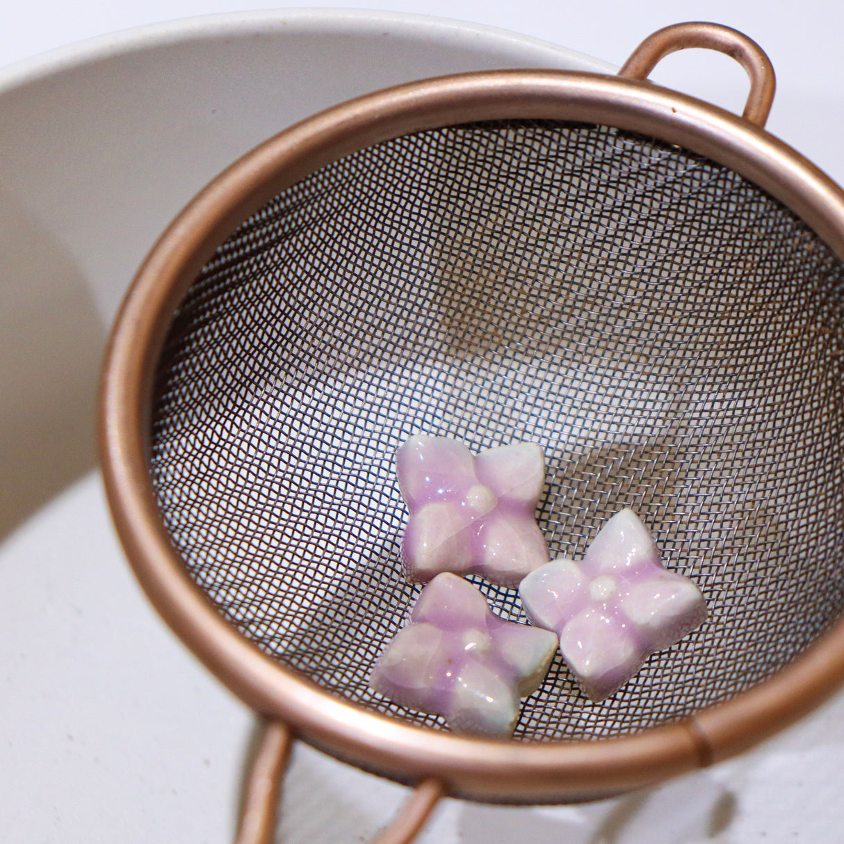 Tamasa (玉彩) ー Ceramic Matcha Sifting Beads Pastel Purple 2