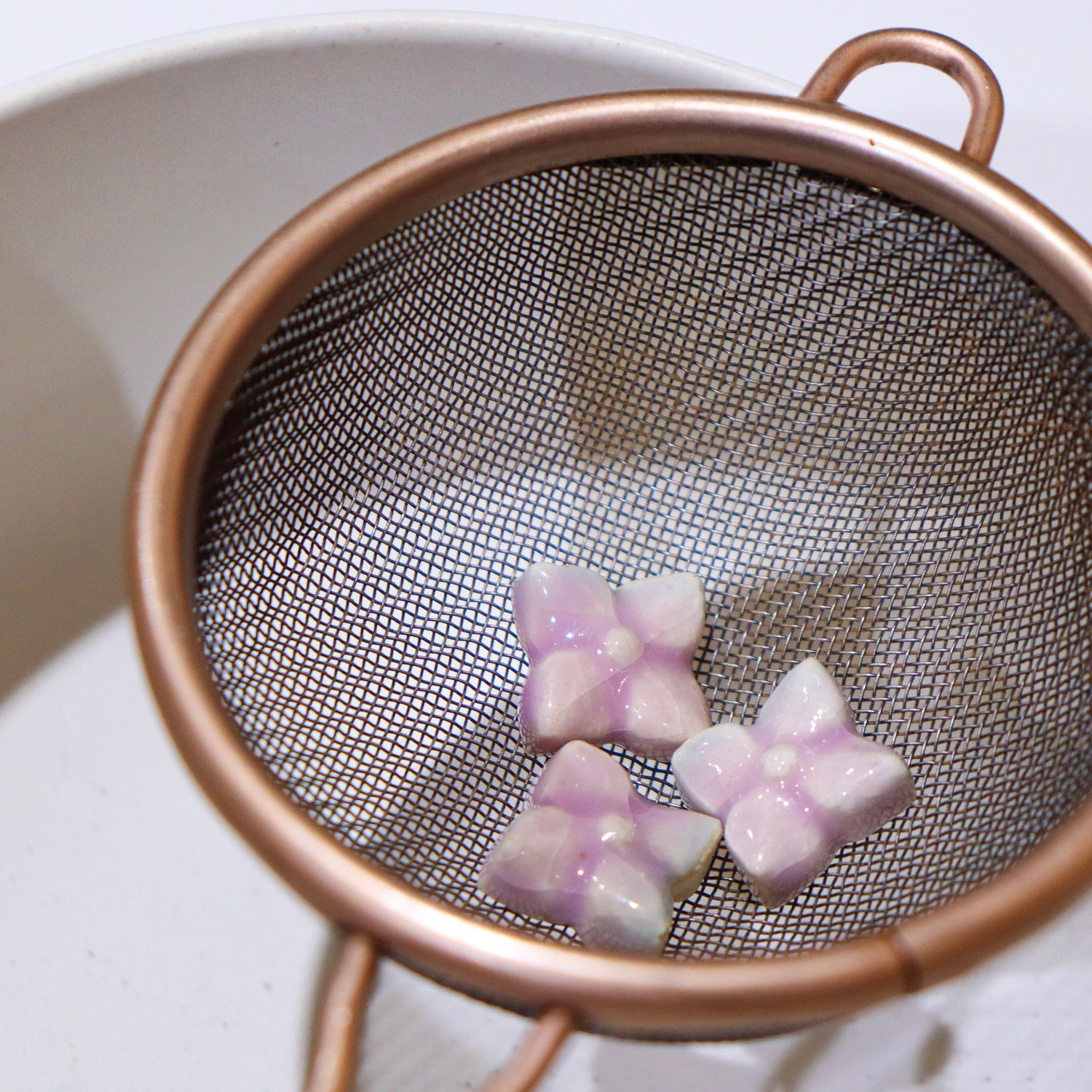 Tamasa (玉彩) ー Ceramic Matcha Sifting Beads Pastel Purple 2