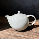 SALIU -YUI- Teapot (white)