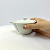 Yamatane キ39-25: Tea Professional's White Porcelain Hohin Tea Pot (Stainless Steel Mesh, 140ml) 美濃焼 研茶用急須（ステンレス茶こし）