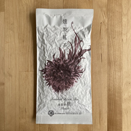 Kaneroku Matsumoto Tea Garden: Peach Wood Smoked Black Tea 燻製紅茶 桃 - Yunomi.life