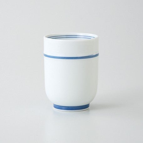 Saikai Ceramics: Blue Trim, White Porcelain Yunomi Tea Cup with Blue Accents 150 ml - Yunomi.life