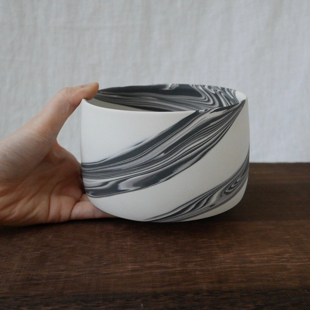 Shinro Yamamoto: Marble Porcelain Matcha Bowl 800 - Yunomi.life