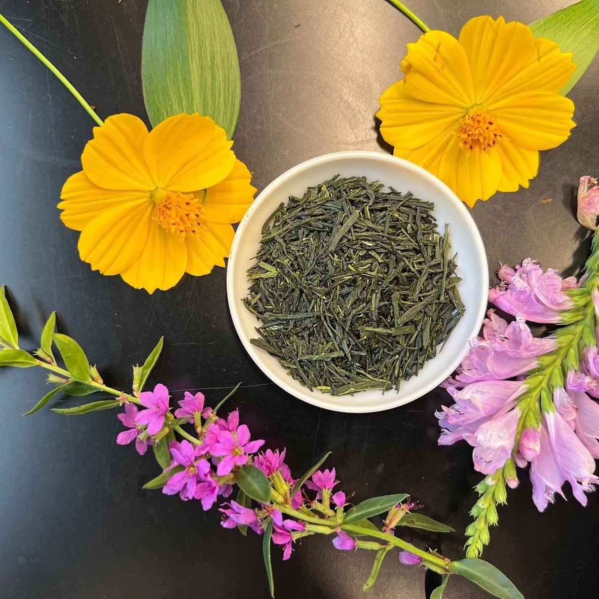 Shuchi Tea Garden: Fukamushicha Green Tea, Kirari 31 Single Cultivar, 2022 Nihoncha Awards Platinum Medal Winner, Refined by Osada Tea - Yunomi.life