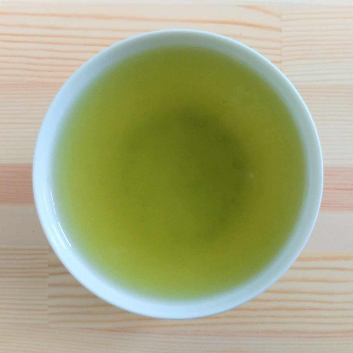 Sueyoshi Tea Atelier #002: 2022 "Furusato no Hana" Okumidori Fukamushi Kabusecha from Kagoshima 末吉銘茶 郷里の華 奥みどり - Yunomi.life