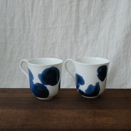 Yamani - Miyama Tableware: Blue Ink White Paired Mugs - Yunomi.life