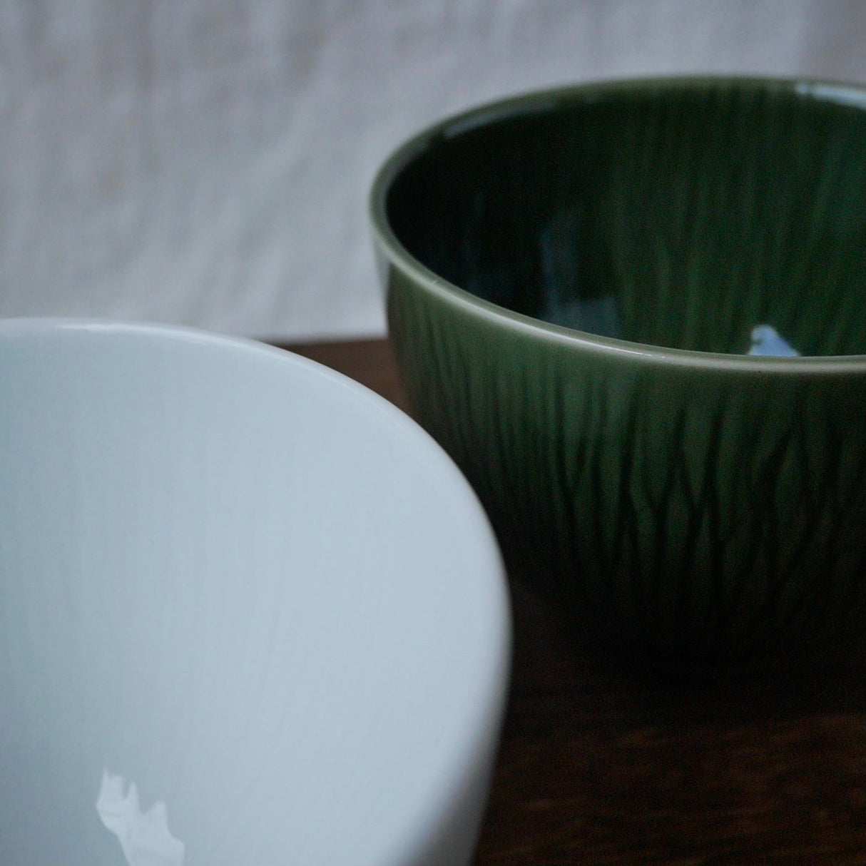 Yamani - Miyama Tableware: "Crease" Matcha Bowl Snow White - Yunomi.life